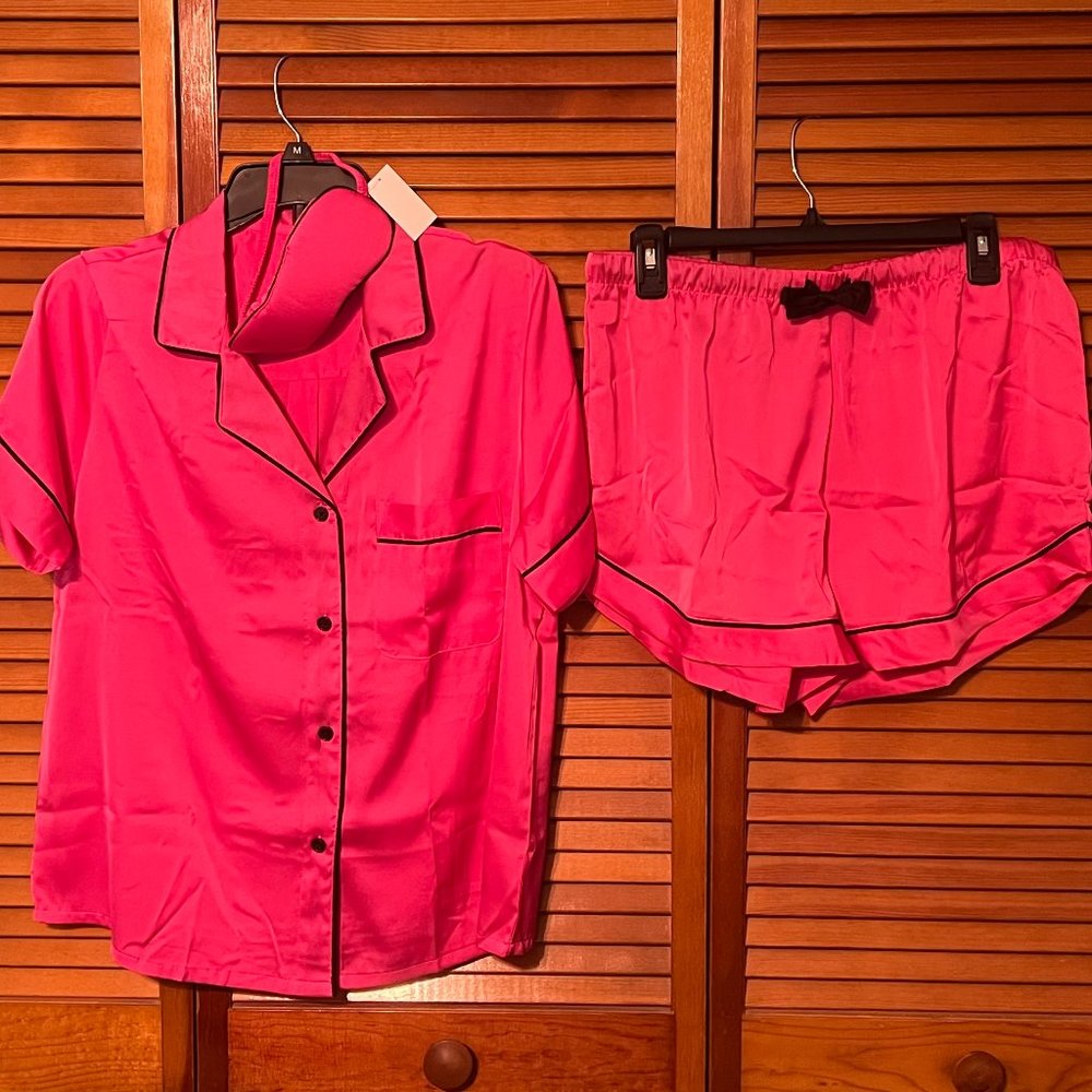 NWT Stars Above Hot Pink Women's 3pc Notch Collar and Shorts Pajama Set - Size M